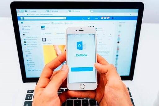 ¿Por que Você Não Deve Usar o Outlook ou o Gmail para Marketing por E-mail?